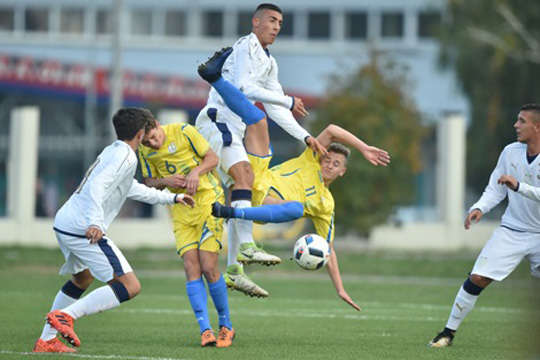 Футбольна юнацька збірна України не програла Італії