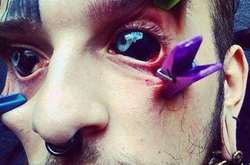 22 фото экстремальных татуировок, которые сделаны на глазных яблоках