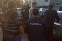 На Київщині затримали голову сільради на хабарі в 70 тис. грн