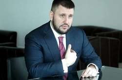 Прокуратура прийшла з обшуками до однопартійців екс-міністра Клименка