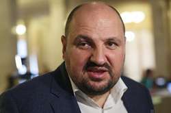 Розенблат стверджує, що віз з собою за кордон золоті прикраси «за копійки»