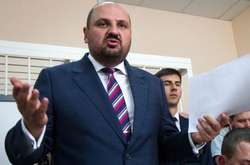 Суд знову зобов’язав Розенблата носити електронний браслет