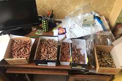 Столичний бізнесмен продавав зброю із АТО через інтернет-магазин