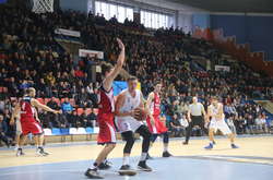 Суперліга. «Миколаїв» вистояв у домашньому матчі з «Політехніком»