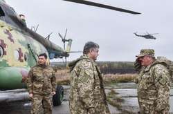 Порошенко з’їздив на фронт (фото)