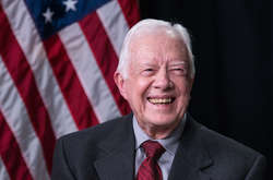 Джиммі Картер заявив, що готовий вилетіти до КНДР з миротворчою місією