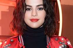 Без оленей и Санта Клауса: Селена Гомес снялась в грустной рождественской рекламе