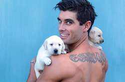 Ради детей готовы на все: Австралийские пожарные снялись для благотворительного календаря 