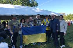 Українська команда у США