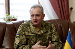 Муженко отправился в США 