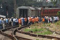 В Індії потяг збив натовп жінок: четверо з них загинули