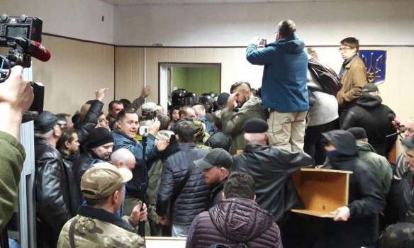 Справа Коханівського: поліція затримала активістів, які заблокували Святошинський суд