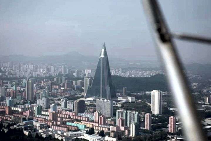 С разрешения правительства: В сети опубликовано первое панорамное видео, снятое в небе над Пхеньяном