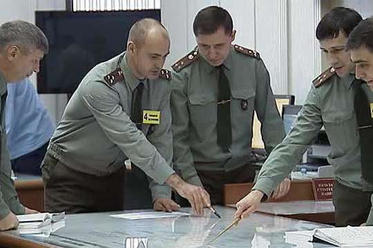На четвертому році війни у Росії досі є право інспектувати українські військові склади