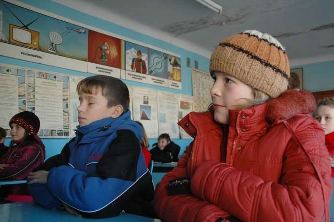 На Дніпропетровщині дітей відправили на канікули через холод у школах