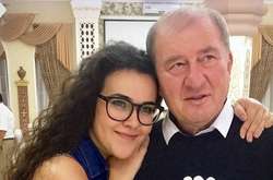 Донька Умерова розповіла подробиці звільнення батька