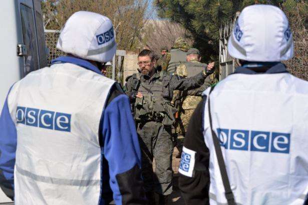 Бойовики намагаються вигнати інспекторів ОБСЄ з донецького напрямку