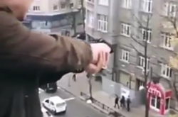 В Харькове из многоэтажки стреляли по прохожим: появилось видео 