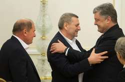 Порошенко відзначив державними нагородами Умерова та Чийгоза