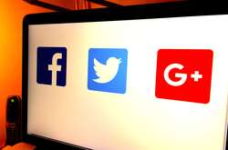 Логотипи Facebook, Twitter та Google