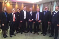 Волкер зустрівся зі звільненими Умеровим і Чийгозом