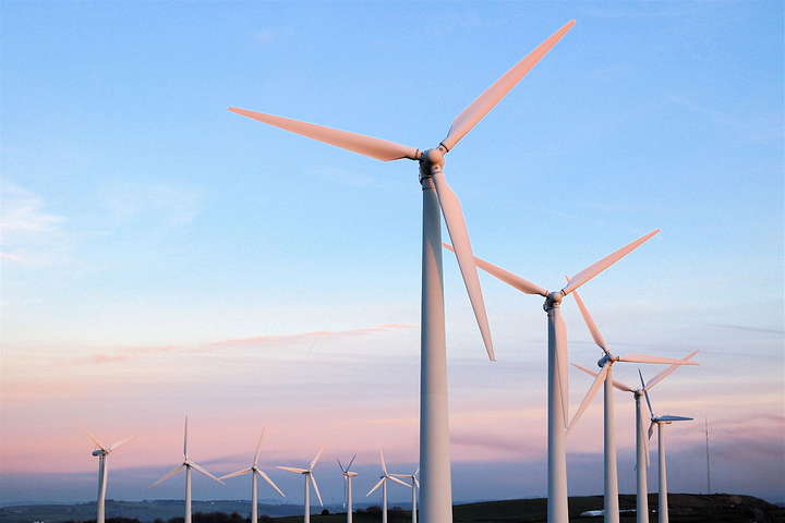 На Львівщині запустили вітрову електростанцію, що може забезпечити електрикою два райони області