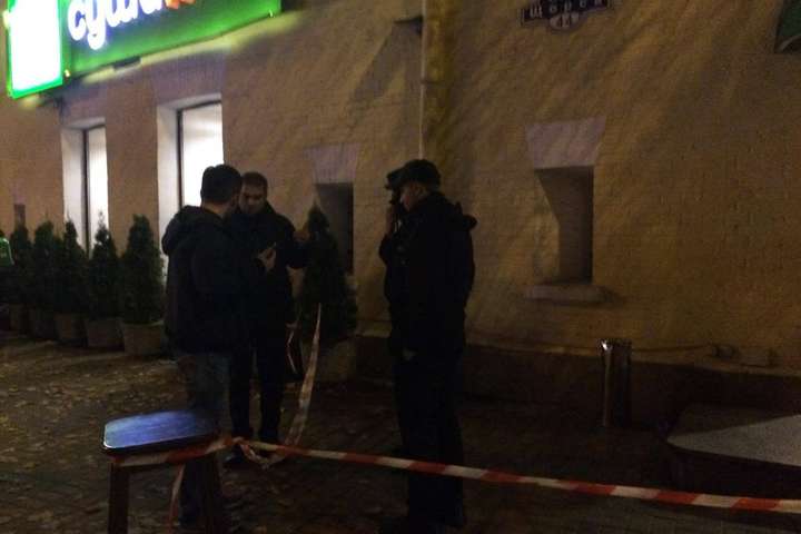 У центрі Києва двоє невідомих розстріляли чоловіка - ЗМІ 