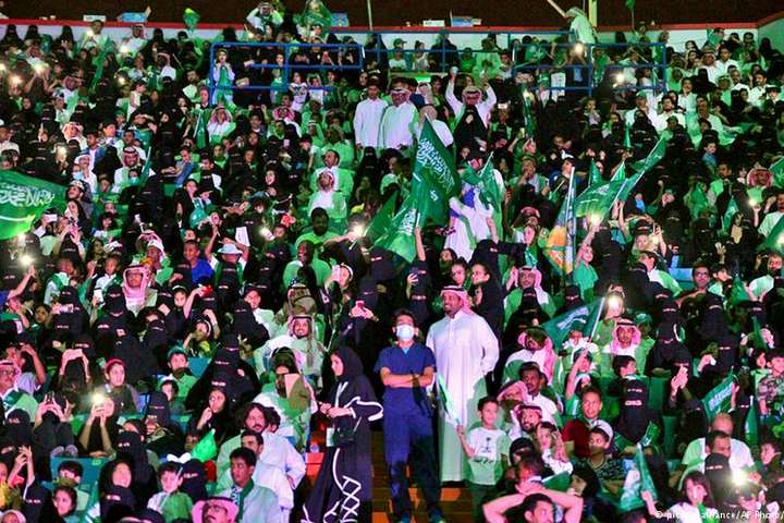 У Саудівській Аравії жінкам вперше дозволять відвідувати спортивні змагання