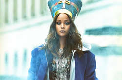 Восточная красавица: Рианна снялась в роскошной фотосессии для Vogue Arabia