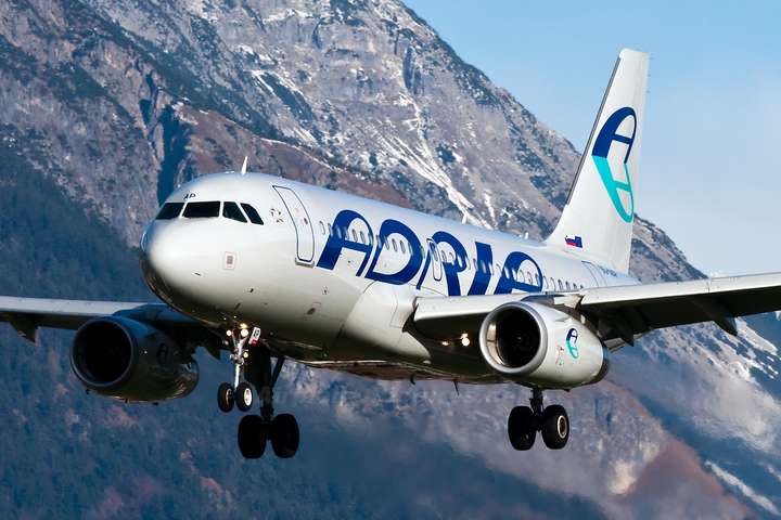 Словенська авіакомпанія Adria Airways відновила польоти в Україну