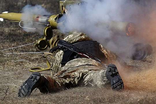 Бойовики кілька годин гатили по українських воїнах під Авдіївкою