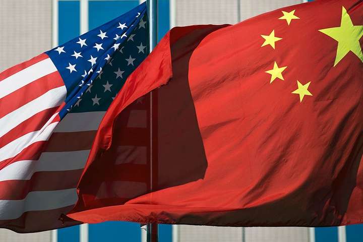 Китай застерігає США від спроб проводити політику стримування