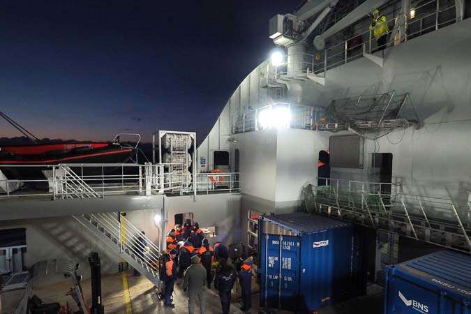 Крушение российского вертолета у Шпицбергена: найден первый погибший