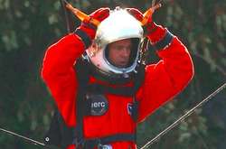 53-летний Брэд Питт отказался от каскадера