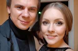 «Мстит!» Участник «Танцев со звёздами» облил соперницу вином за минуту до выхода на сцену