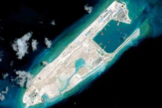 КНР продовжує будувати штучні острови в Південно-Китайському морі