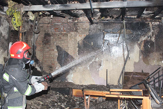 В Хмельницком из горящего центра спасли 38 детей 