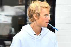 Джастин Бибер провел ночь дома у Селены Гомес