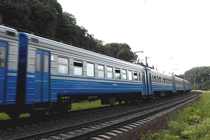 Іржаві та смердючі. Якими електричками доводиться їздити українцям