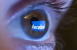 Украинский артист высмеял в стихах жизнь в Facebook