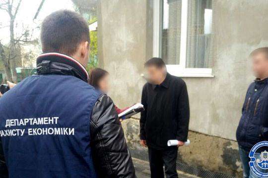 Поліція в Луцьку затримала на хабарі екс-депутата облради 