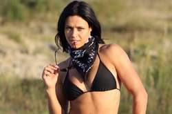 З нею краще не жартувати: українська красуня боєць ММА Олена Овчинникова (фото)