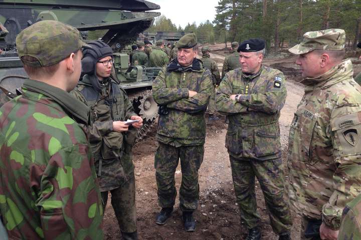 Фінляндія проведе спільні з США навчання через військову активністю РФ