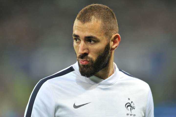 Дешам відмовився повернути Бензема у збірну Франції