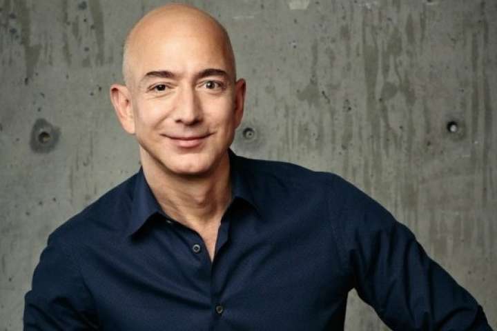 Засновник компанії Amazon продав акцій на мільярд доларів