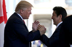 Трамп розпочав своє велике азійське турне з візиту до Японії