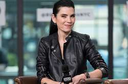 Актриса Джулианна Маргулис обвинила Стивена Сигала и Харви Вайнштейна в сексуальных домогательствах