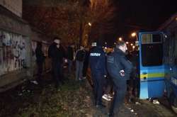 В мережі з’явилося відео масової бійки футбольних фанатів у Києві