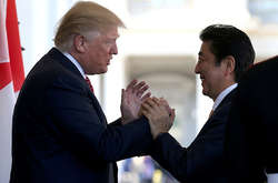 Трамп пообіцяв спільно діяти з Японією щодо загрози з боку КНДР