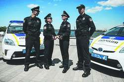 Появилось видео, как полиция гонялась по Крещатику за голым блогером 